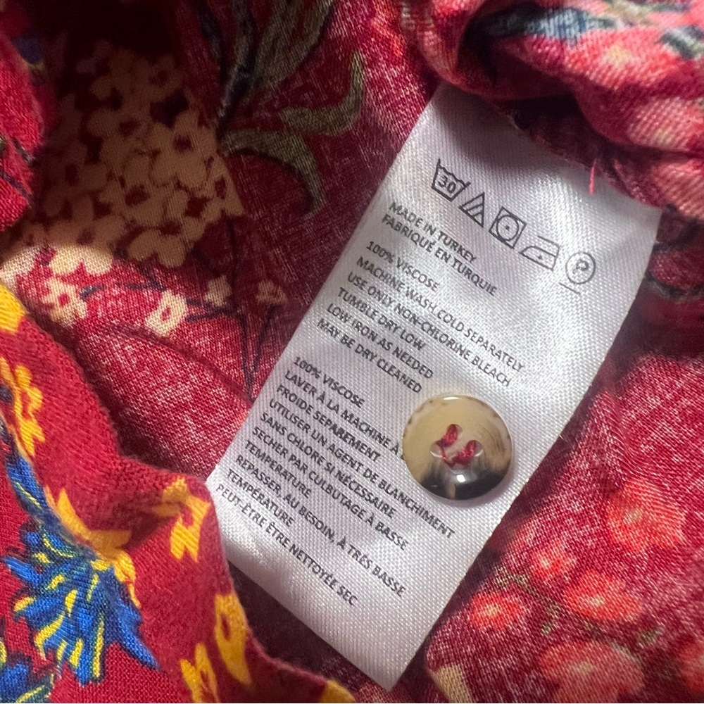 Maeve Anthropologie Red Floral Button Pintuck Blouse Top Roll Tab Sleeves Medium - Picture 3 of 5
